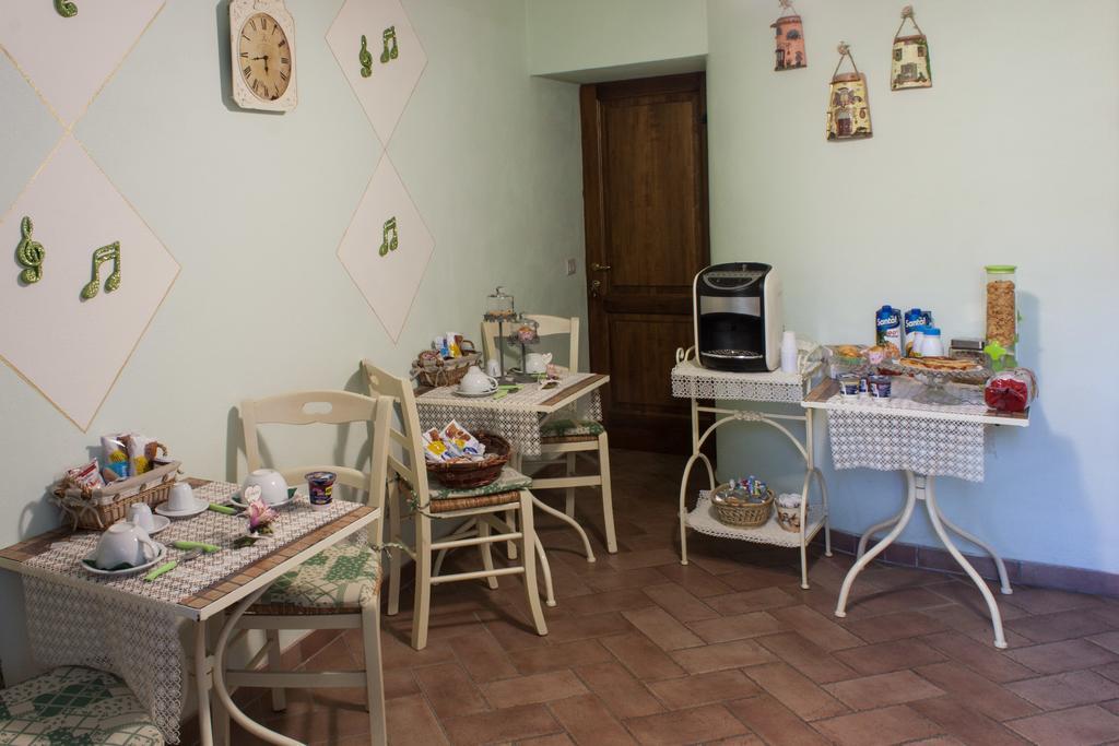 B&B Il Sogno Del Musicista Montalcino Exterior photo
